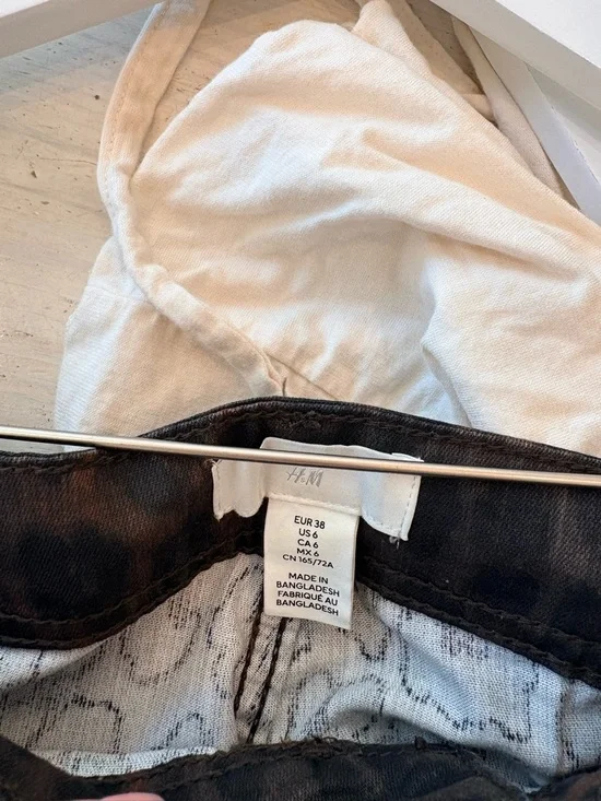 H&M Black and Cream Tie-Dye Wide Waistband Pants - Picture 3 of 3